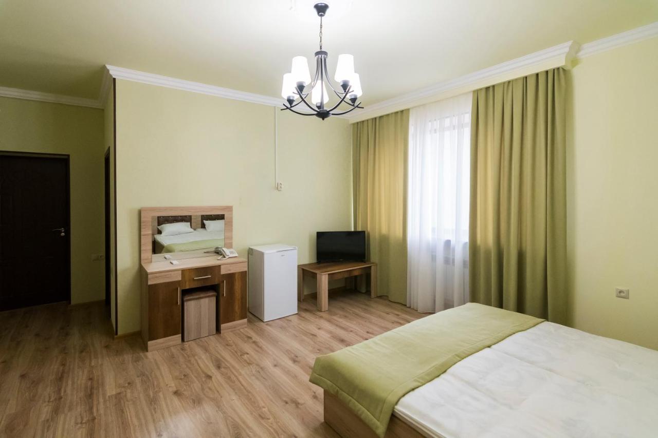 Afa Hotel & Guest House Yerevan Exterior photo
