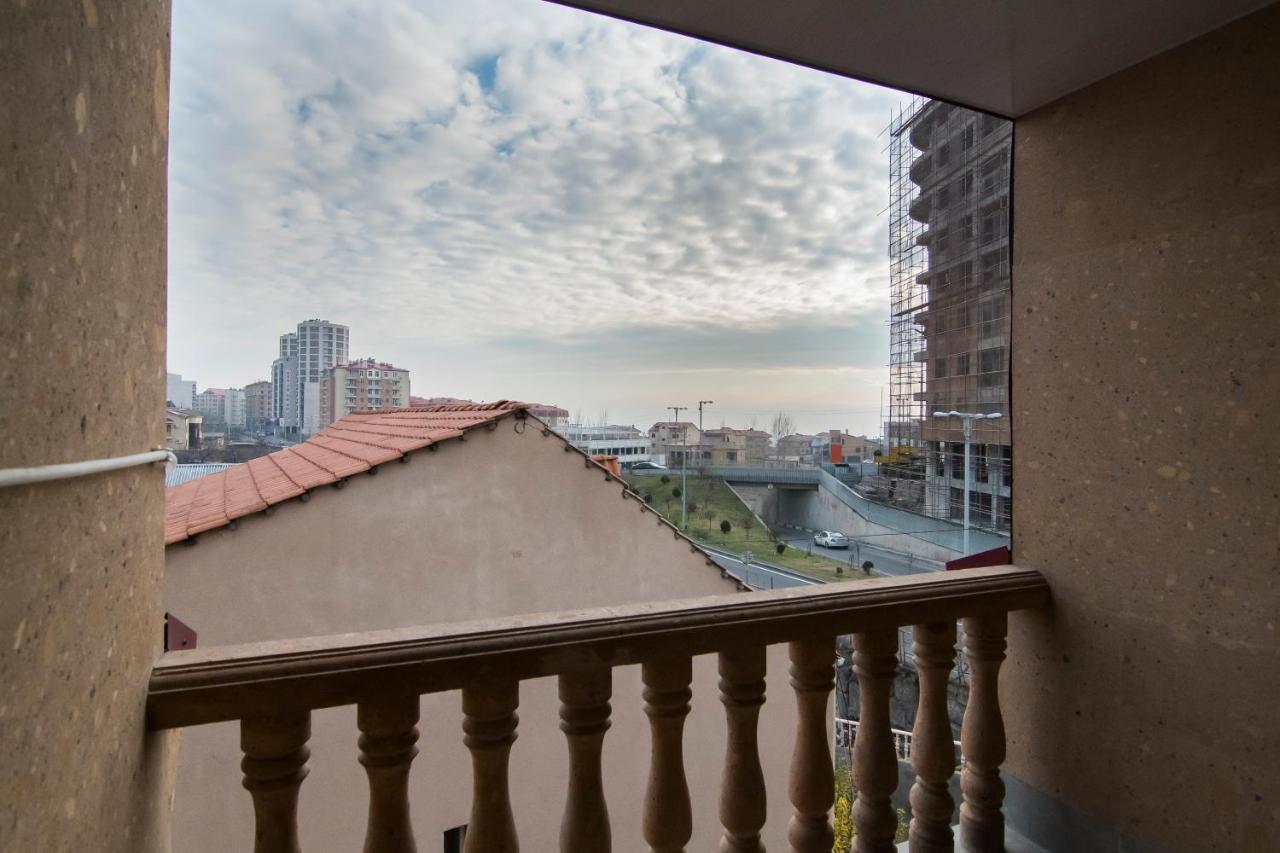 Afa Hotel & Guest House Yerevan Exterior photo