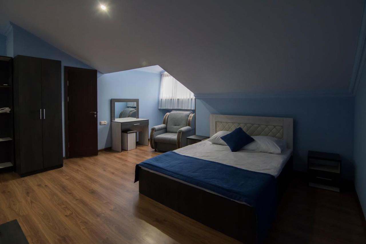Afa Hotel & Guest House Yerevan Exterior photo