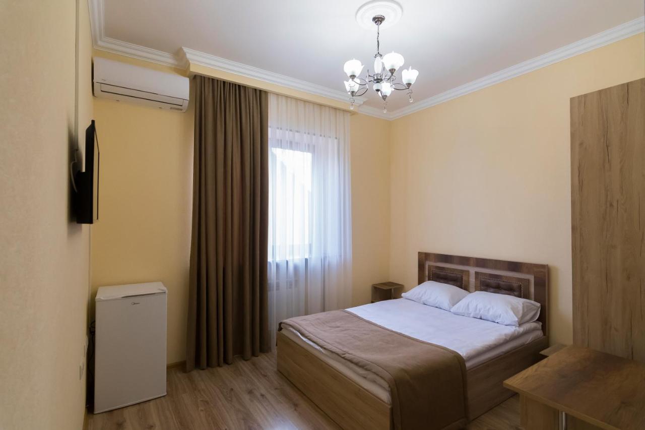 Afa Hotel & Guest House Yerevan Exterior photo