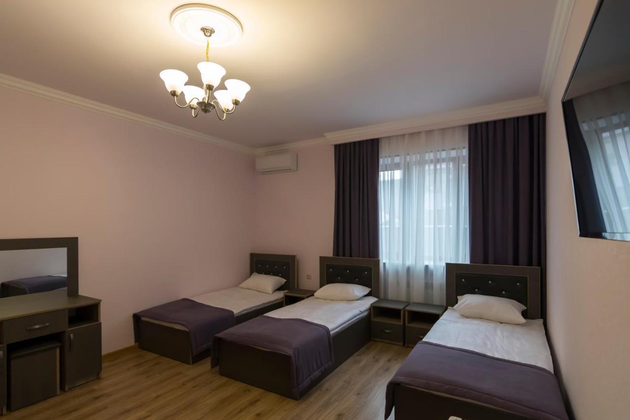 Afa Hotel & Guest House Yerevan Exterior photo
