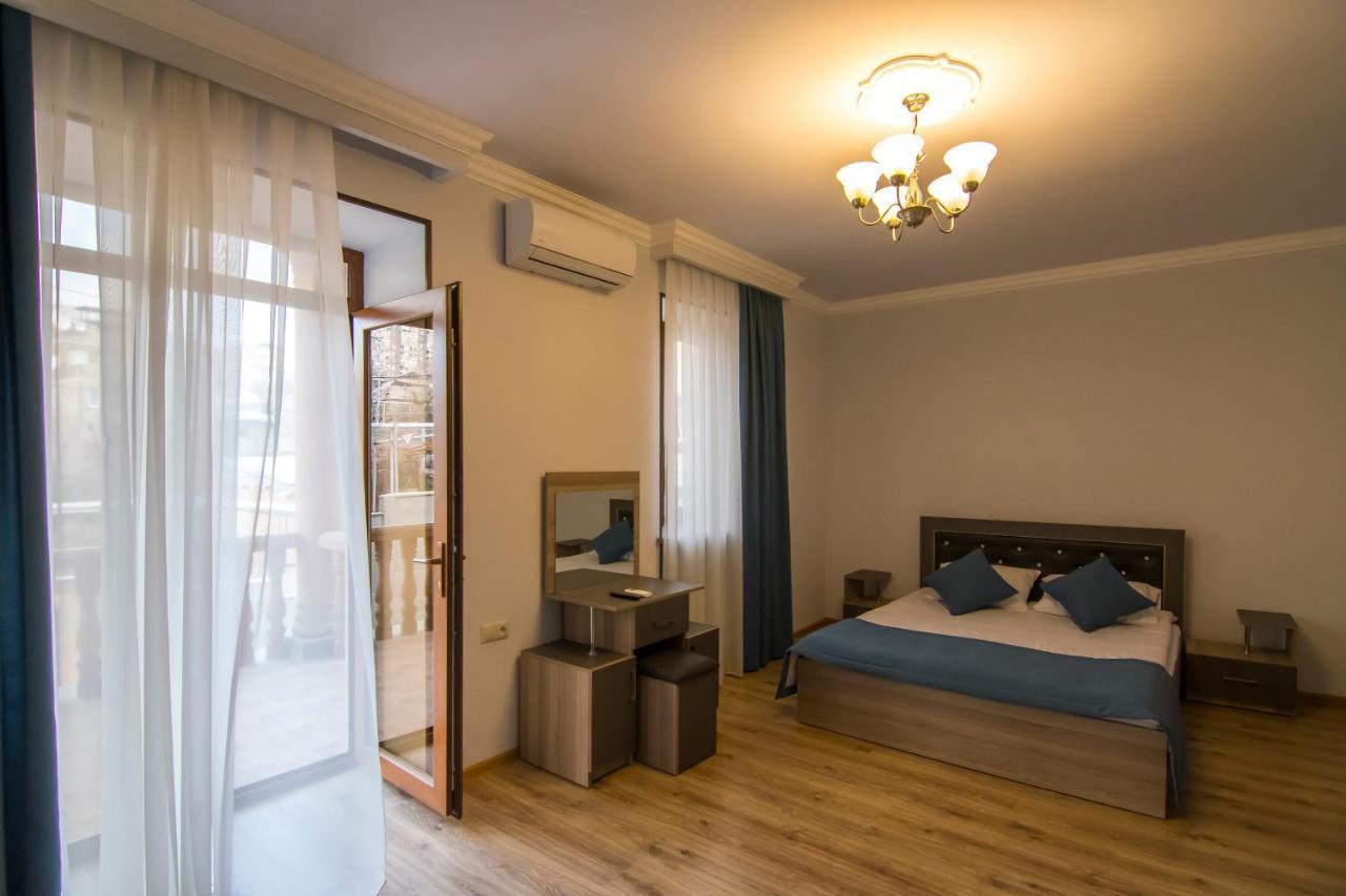 Afa Hotel & Guest House Yerevan Exterior photo