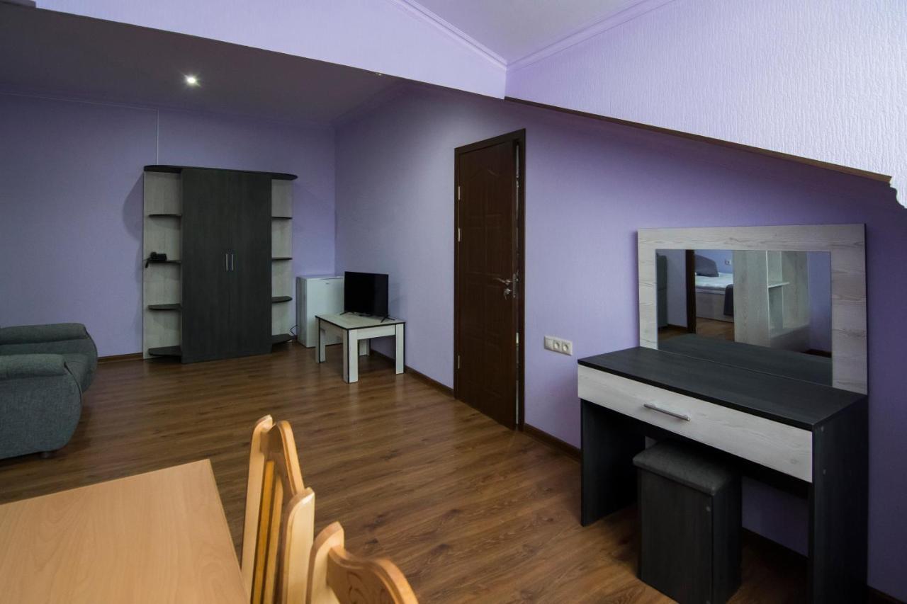 Afa Hotel & Guest House Yerevan Exterior photo