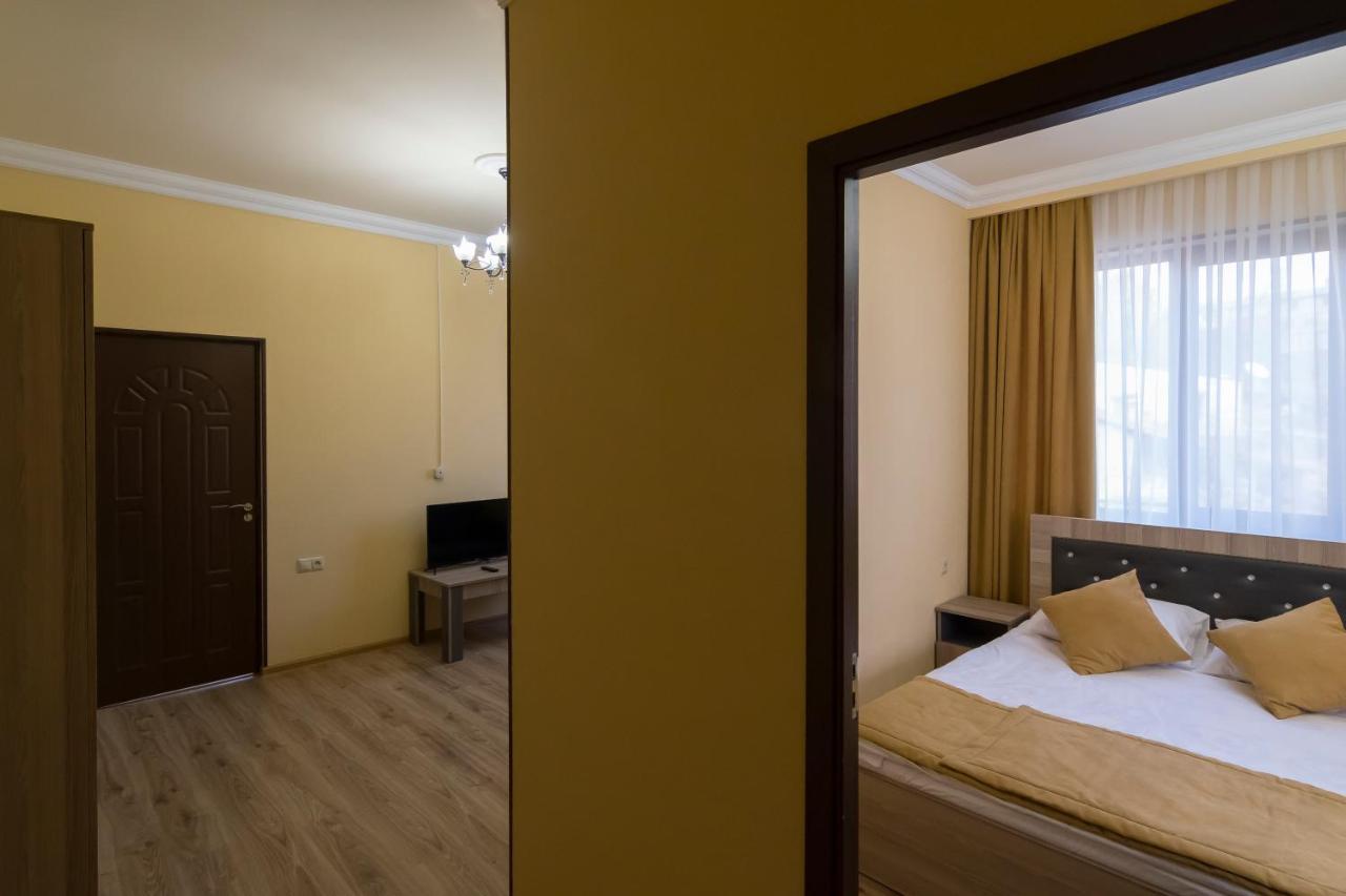 Afa Hotel & Guest House Yerevan Exterior photo