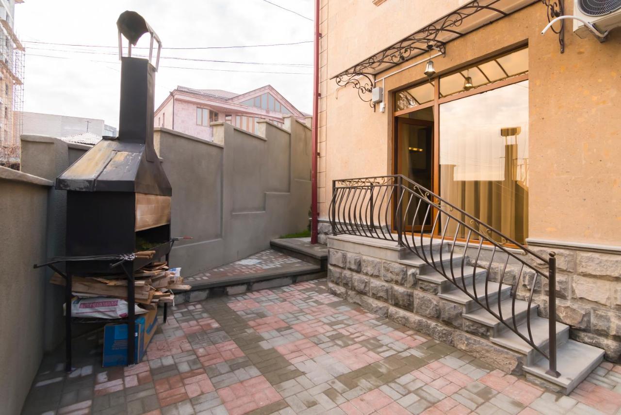 Afa Hotel & Guest House Yerevan Exterior photo