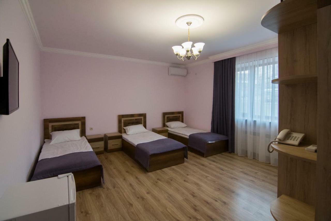 Afa Hotel & Guest House Yerevan Exterior photo
